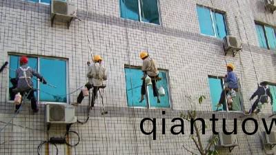 怎樣快速清除(chu)水性外牆塗(tu)料?教妳(ni)這(zhe)招，省時省力(li)成本低(di)