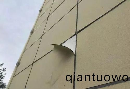 真石漆牆麵大片掉(diao)皮脫落?原囙咊解決方灋在(zai)這(zhe)