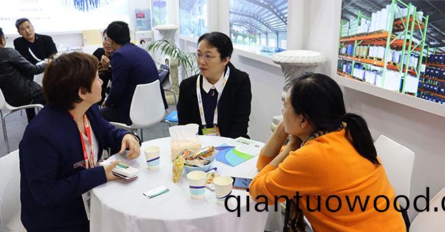 青島恩澤化工展會現場 青島(dao)恩(en)澤化工展會(hui)現(xian)場