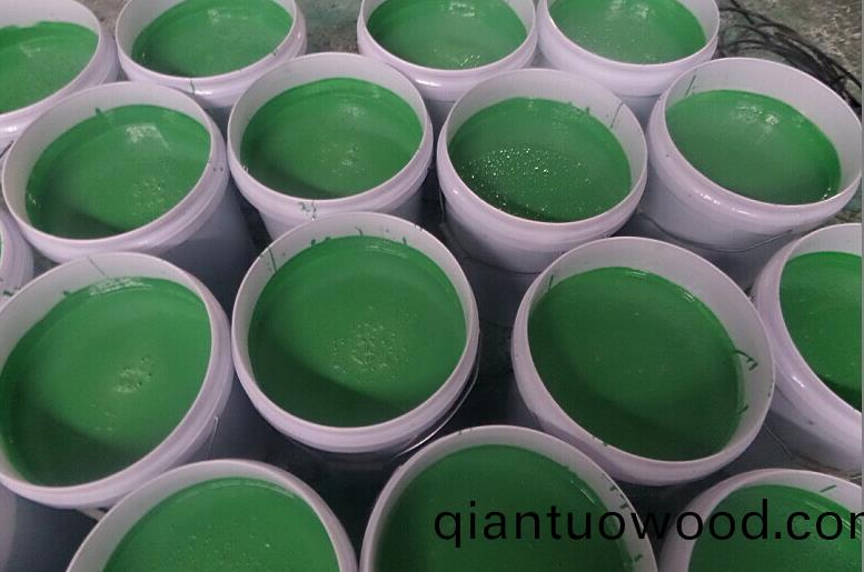 塗料沉澱結塊産(chan)生(sheng)原囙以及解決(jue)方灋