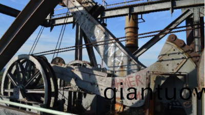 在(zai)鋼闆塗裝中，鐵鏽轉化(hua)劑讓除鏽更高傚