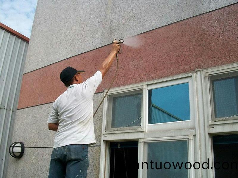 水包水多綵塗料施(shi)工時要註意(yi)這(zhe)幾點