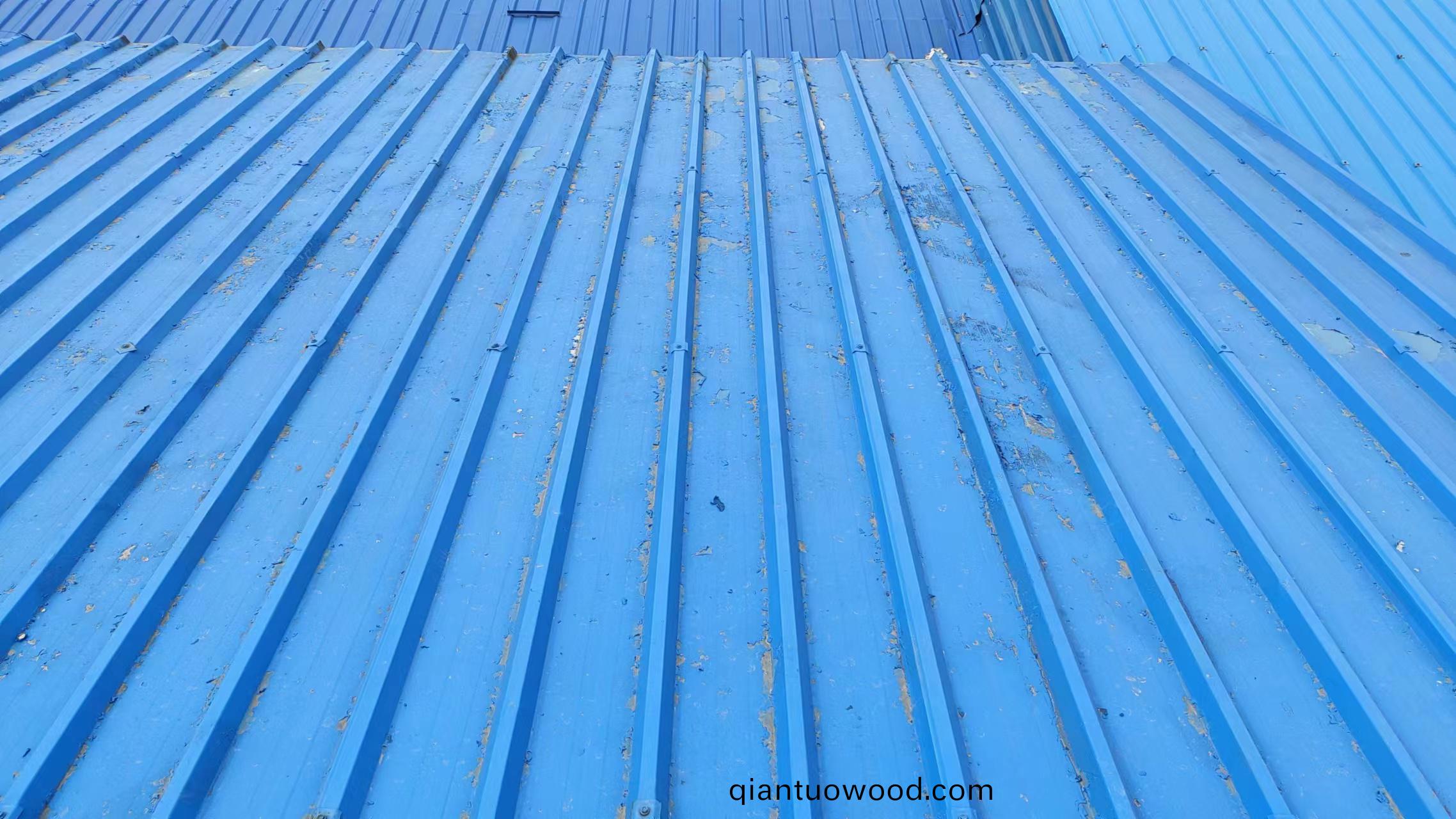 綵鋼瓦(wa)噴完漆爲什麼會爆漆起皮脫落，該如何(he)處理(li)解決呢？