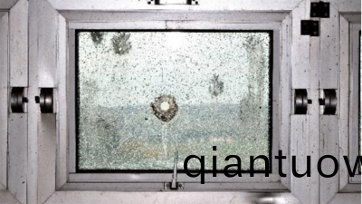 位于鋁材(cai)上(shang)的五(wu)金件爲什麼更容易生鏽？應該怎樣有傚除鏽？